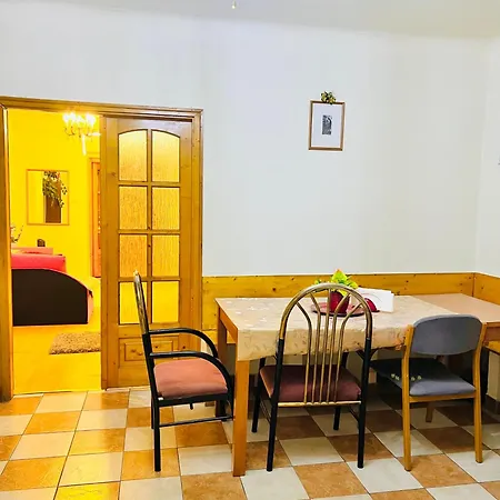 Chloe Ll * Boedapest