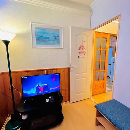 Chloe Ll Apartmán