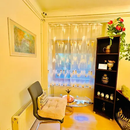 Chloe Ll Apartmán *